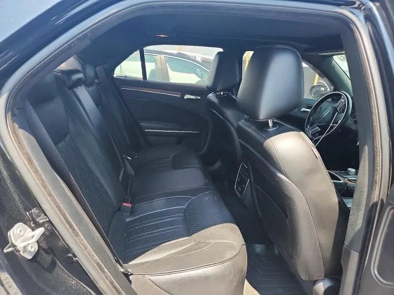 2019 CHRYSLER 300C   