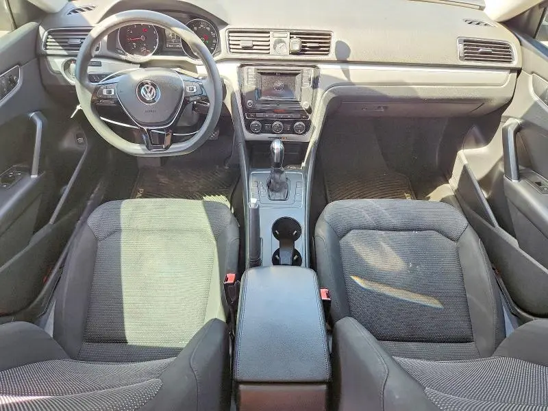 2016 VOLKSWAGEN PASSAT S  