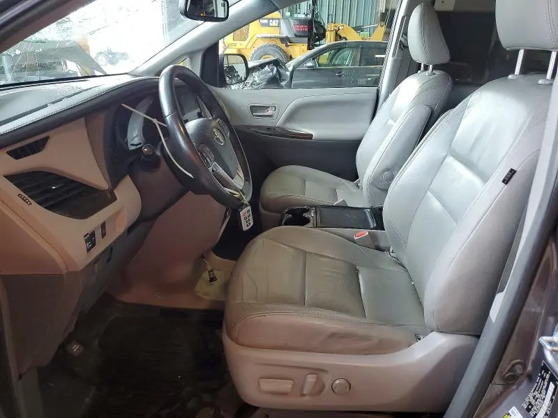 2017 TOYOTA SIENNA XLE 8-PASSENGER  