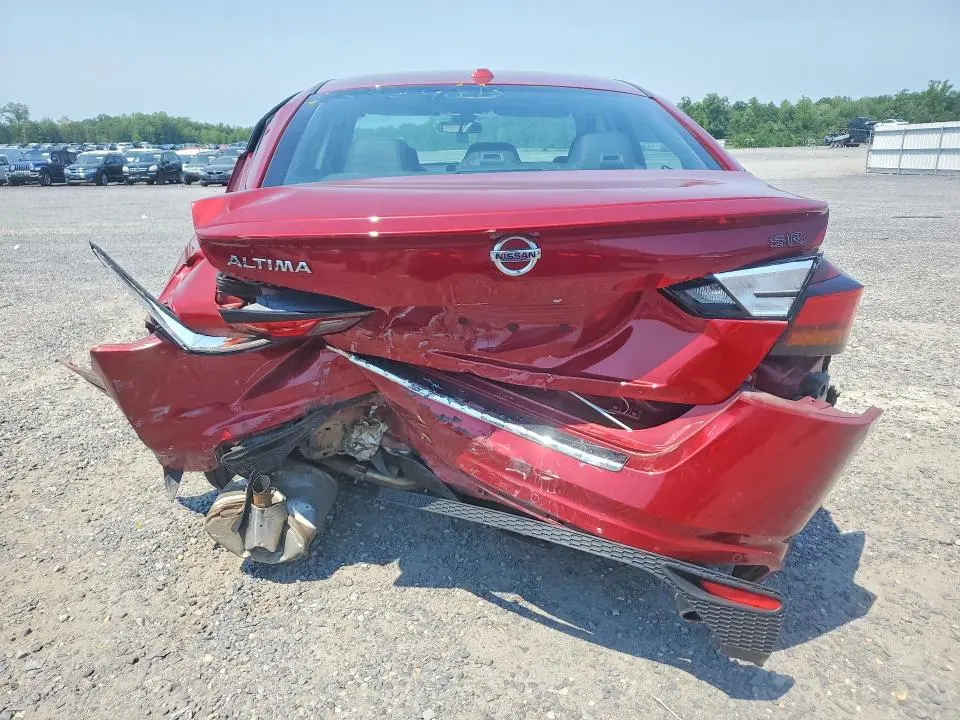2021 NISSAN ALTIMA SR  