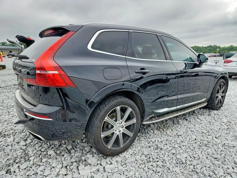 2021 VOLVO XC60 T5 INSCRIPTION  