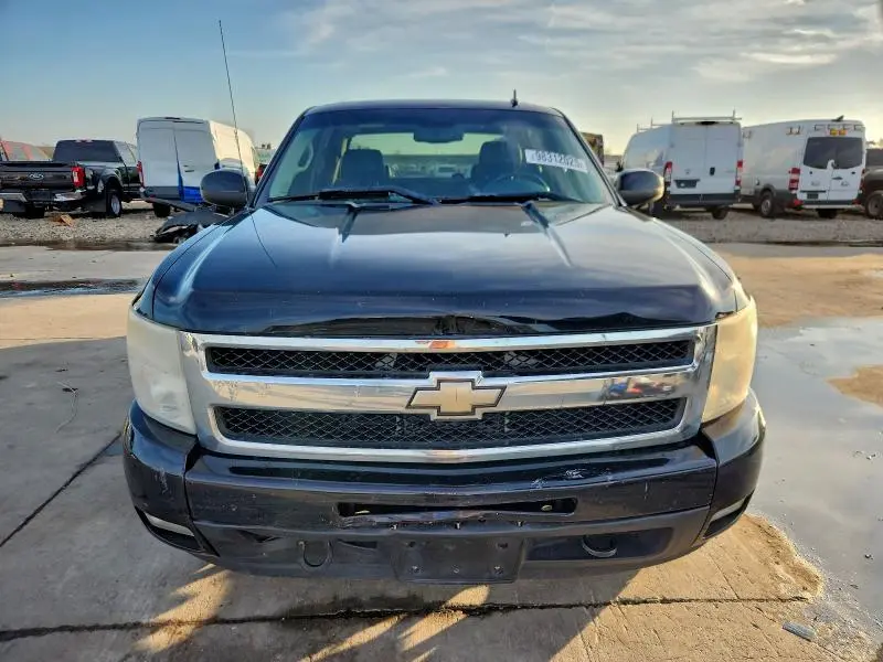 2011 CHEVROLET SILVERADO C1500 LTZ  