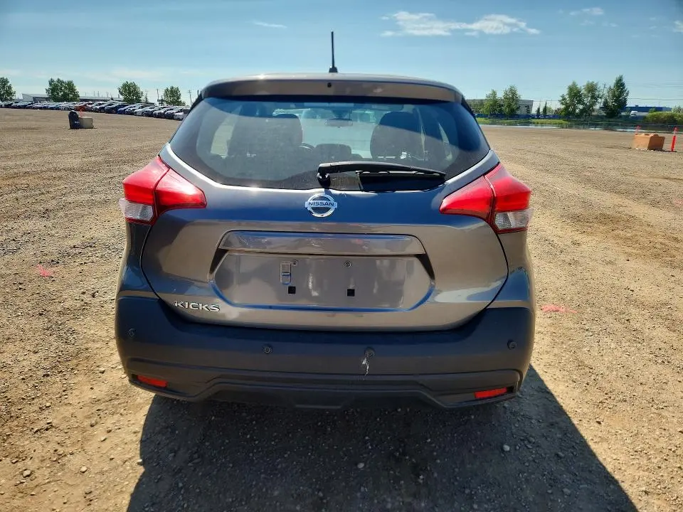 2020 NISSAN KICKS S  