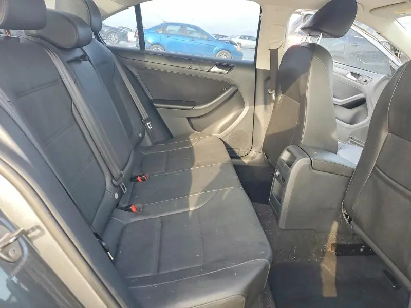 2012 VOLKSWAGEN JETTA SE  