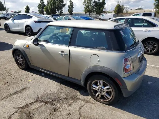2011 MINI COOPER   