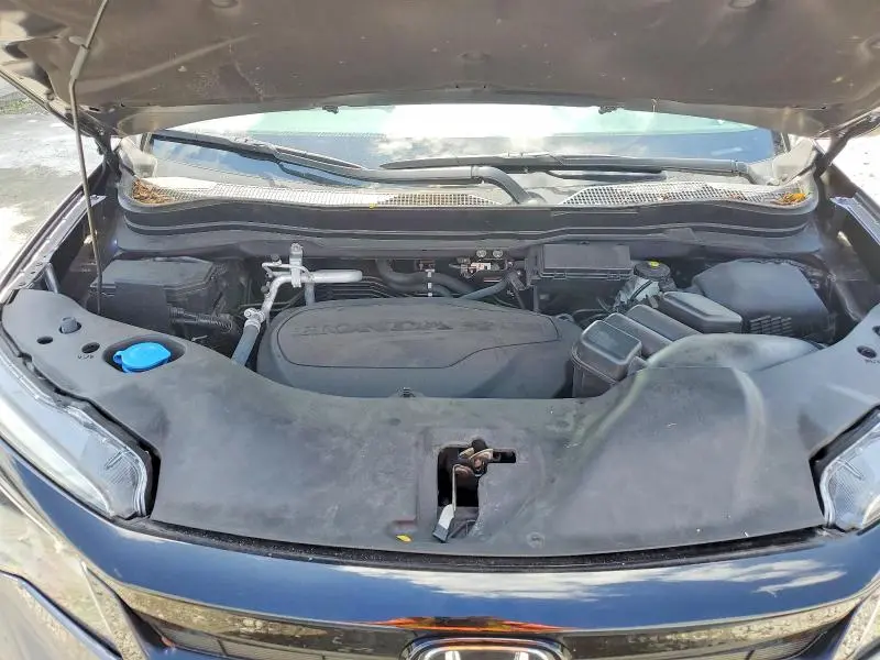 2022 HONDA PILOT SE  