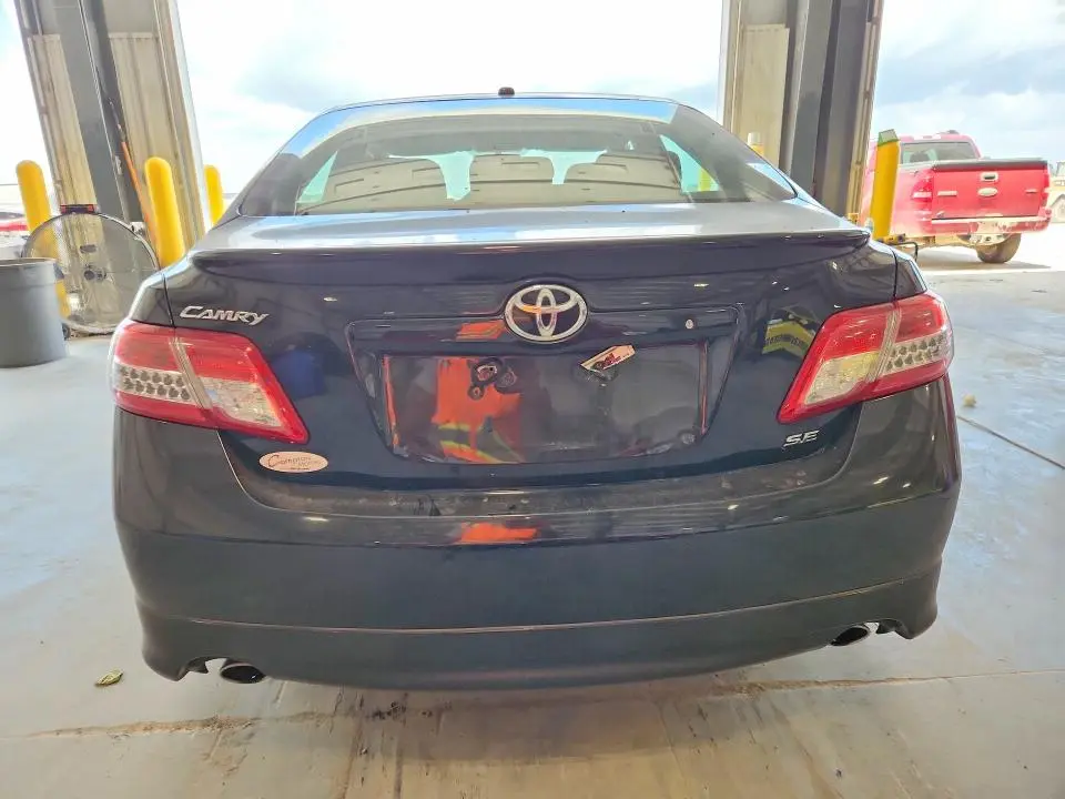 2010 TOYOTA CAMRY SE  