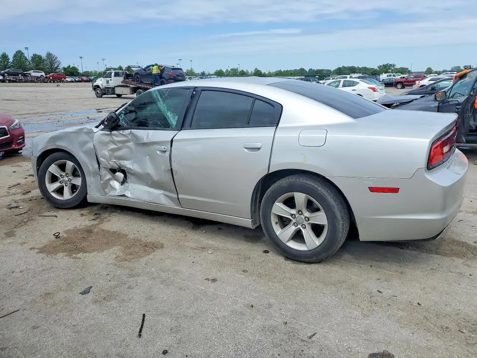 2012 DODGE CHARGER SE  