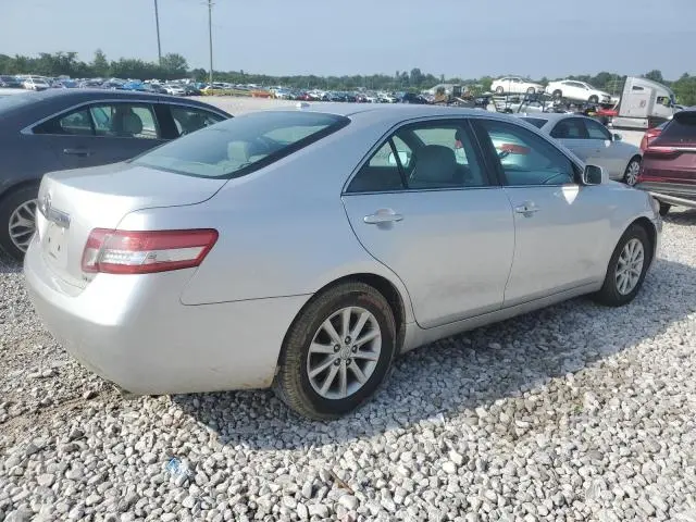 2011 TOYOTA CAMRY SE  