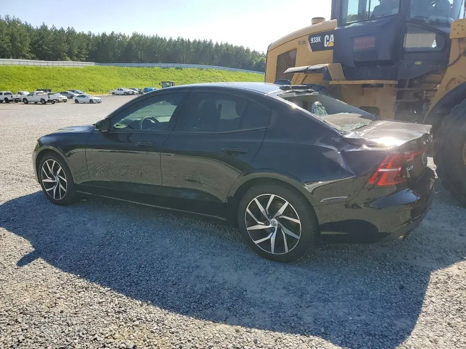 2020 VOLVO S60 T5 MOMENTUM  