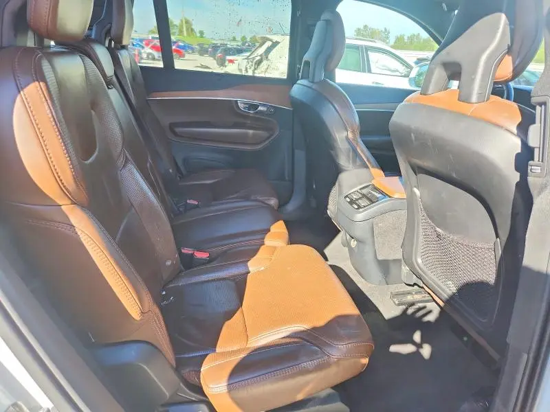 2018 VOLVO XC90 T6  