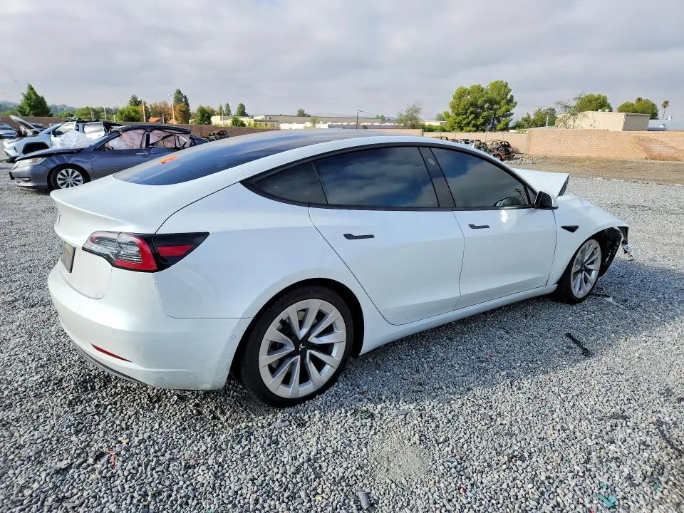 2021 TESLA MODEL 3   