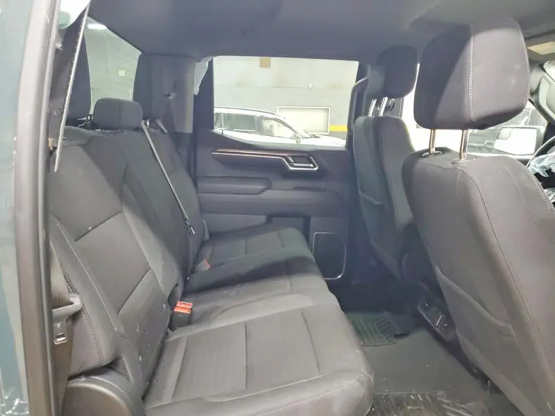 2025 CHEVROLET SILVERADO K1500 LT  