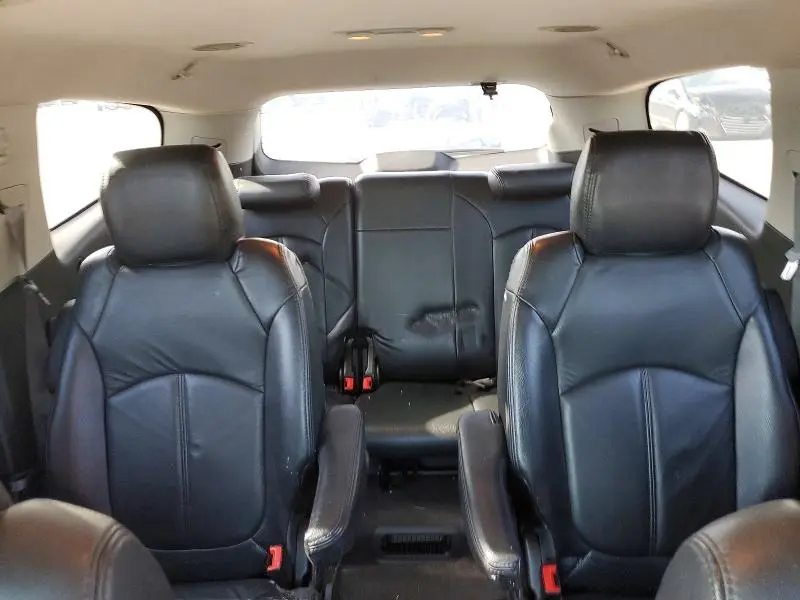 2012 CHEVROLET TRAVERSE LT  