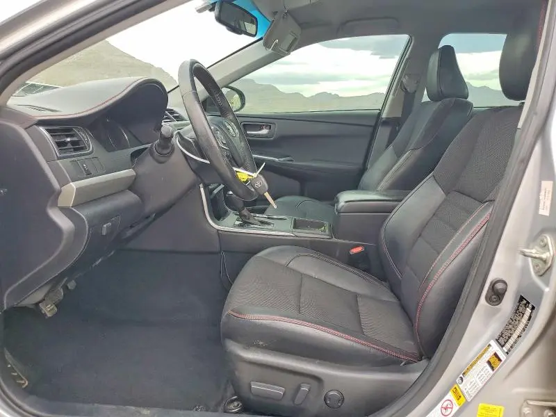 2017 TOYOTA CAMRY SE  