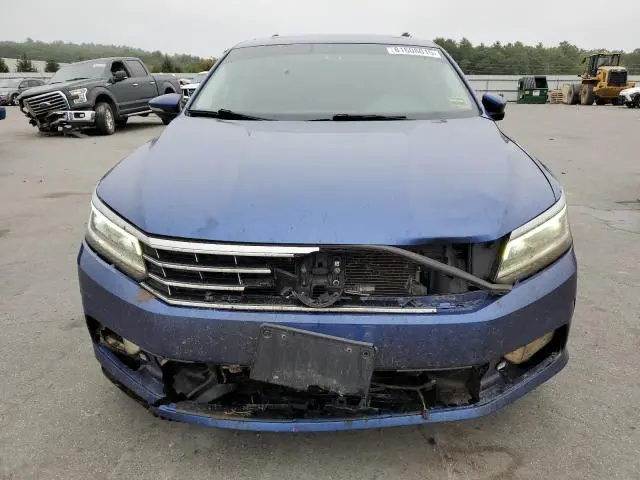 2017 VOLKSWAGEN PASSAT SE