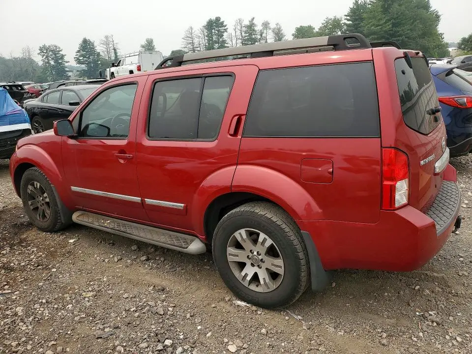 2011 NISSAN PATHFINDER S  