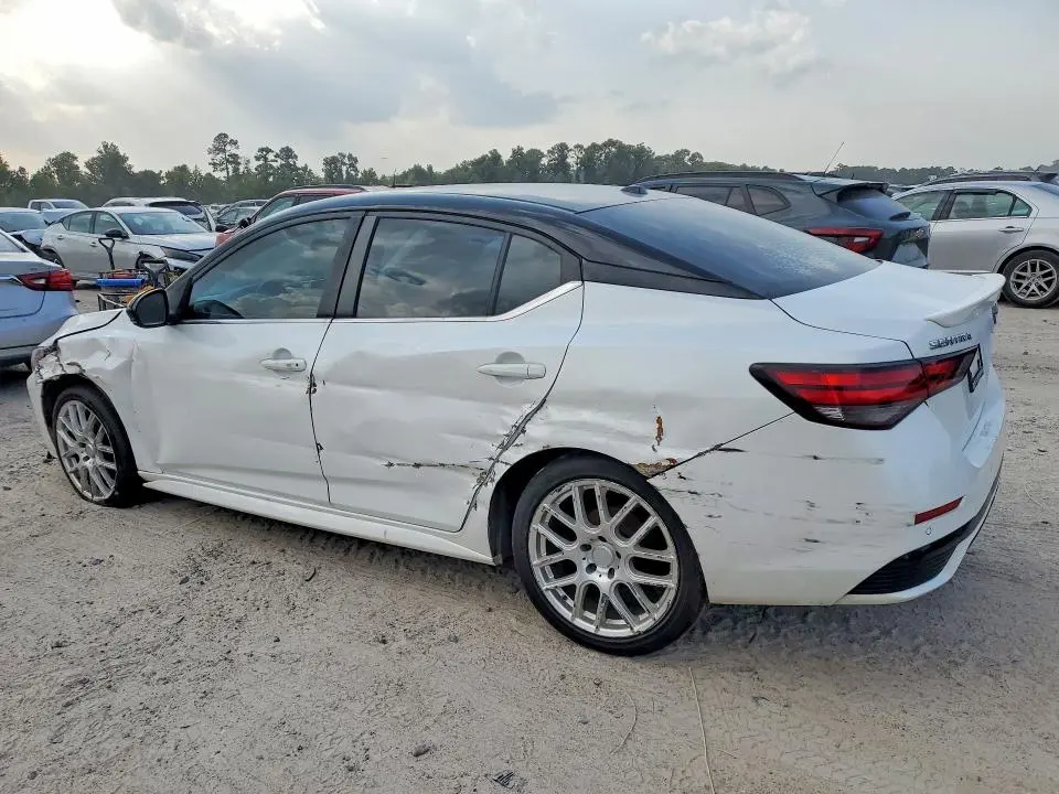 2024 NISSAN SENTRA SR  