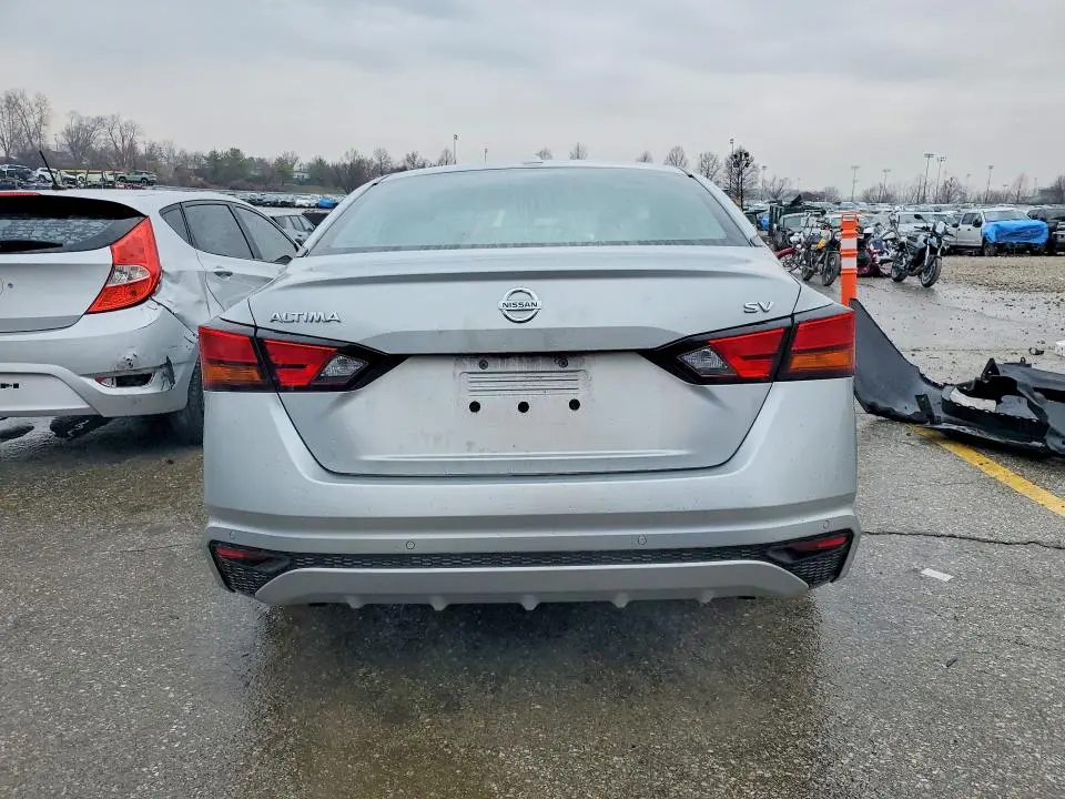 2021 NISSAN ALTIMA SV  
