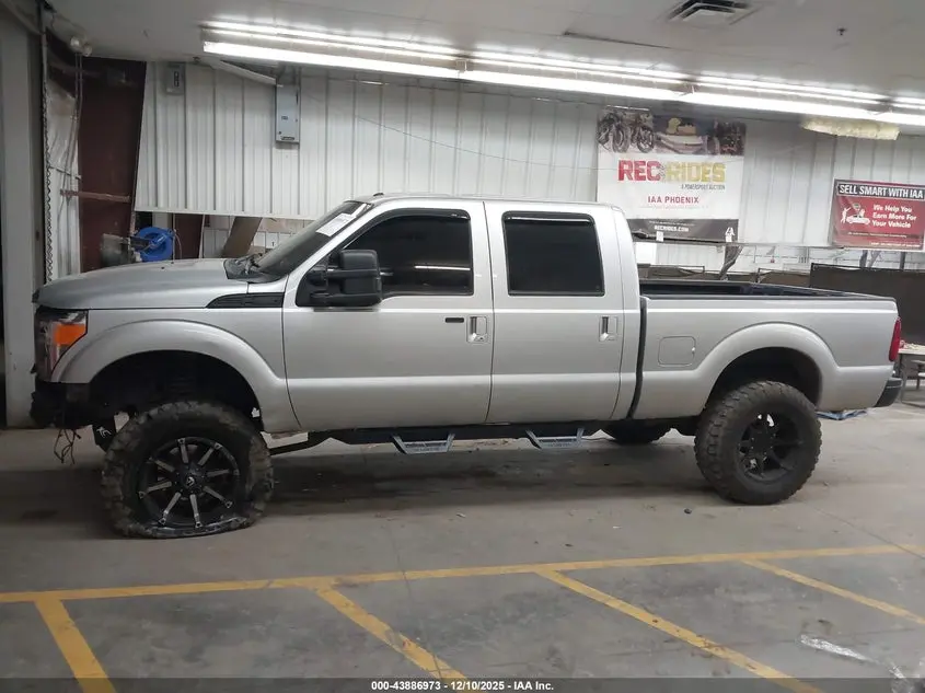 2011 FORD F-250 LARIAT