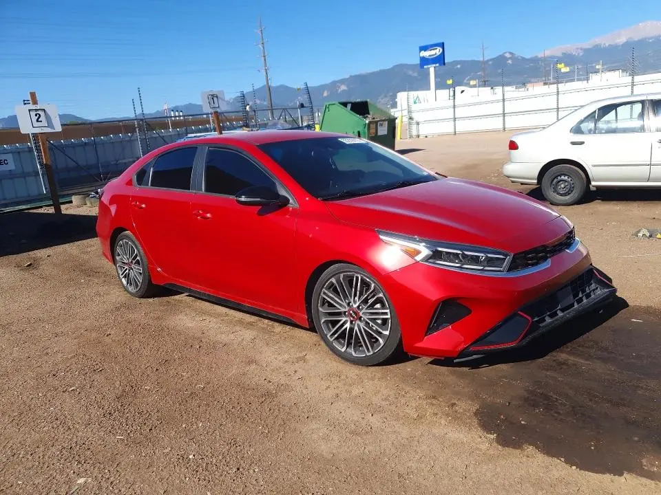2023 KIA FORTE GT  