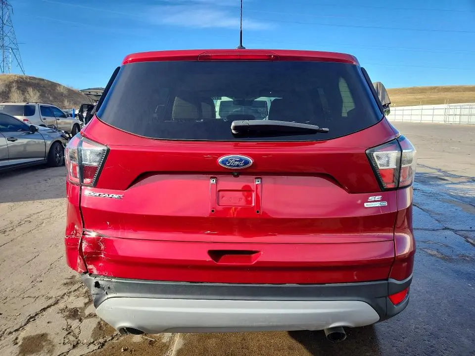 2017 FORD ESCAPE SE  