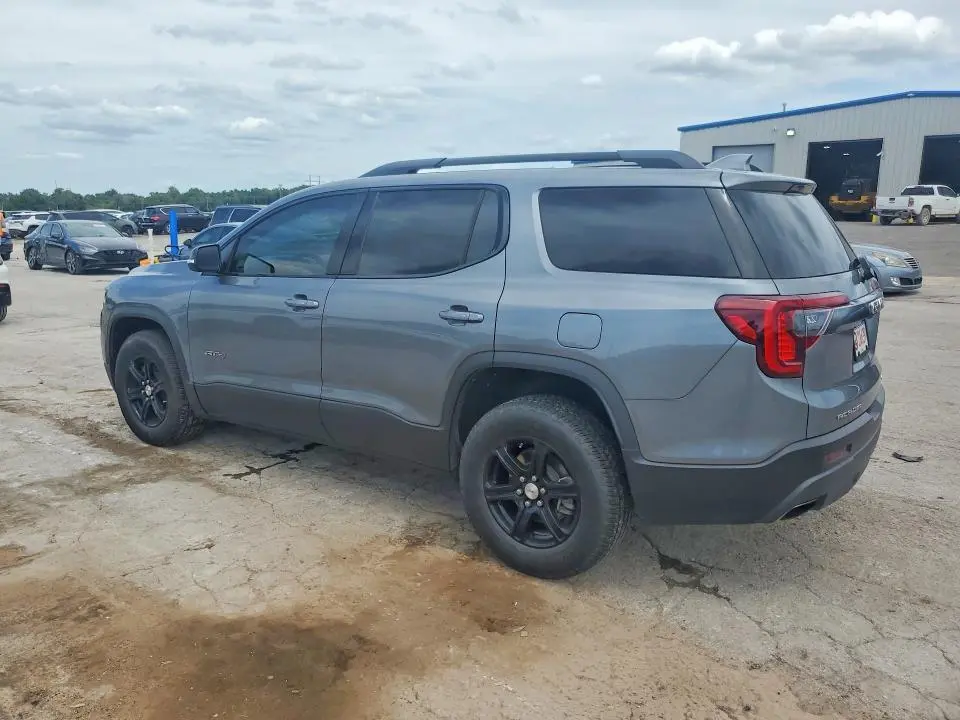 2022 GMC ACADIA AT4  