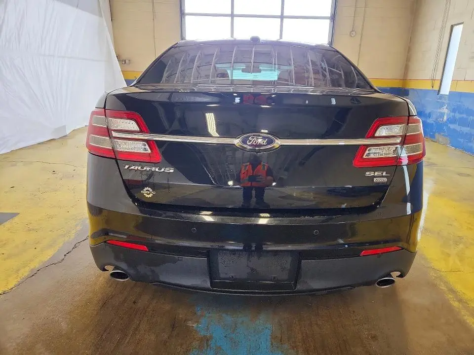 2019 FORD TAURUS SEL  