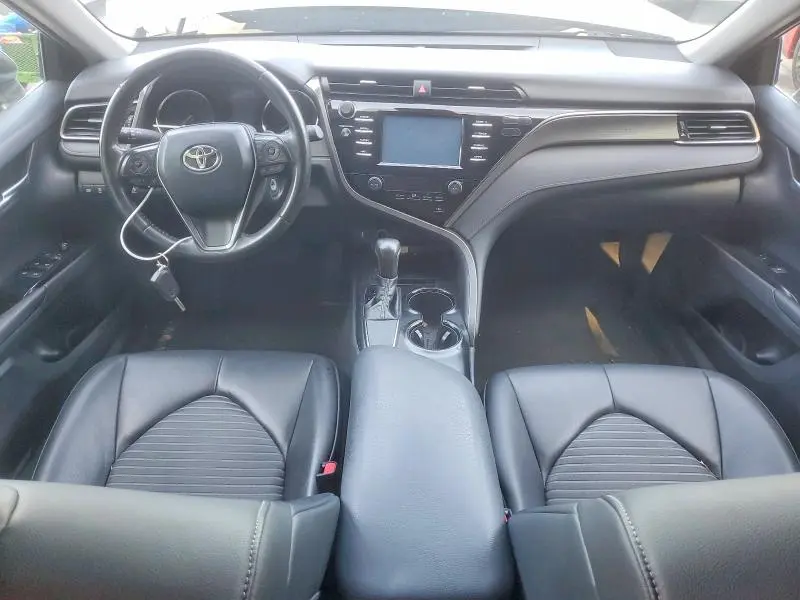 2019 TOYOTA CAMRY SE  