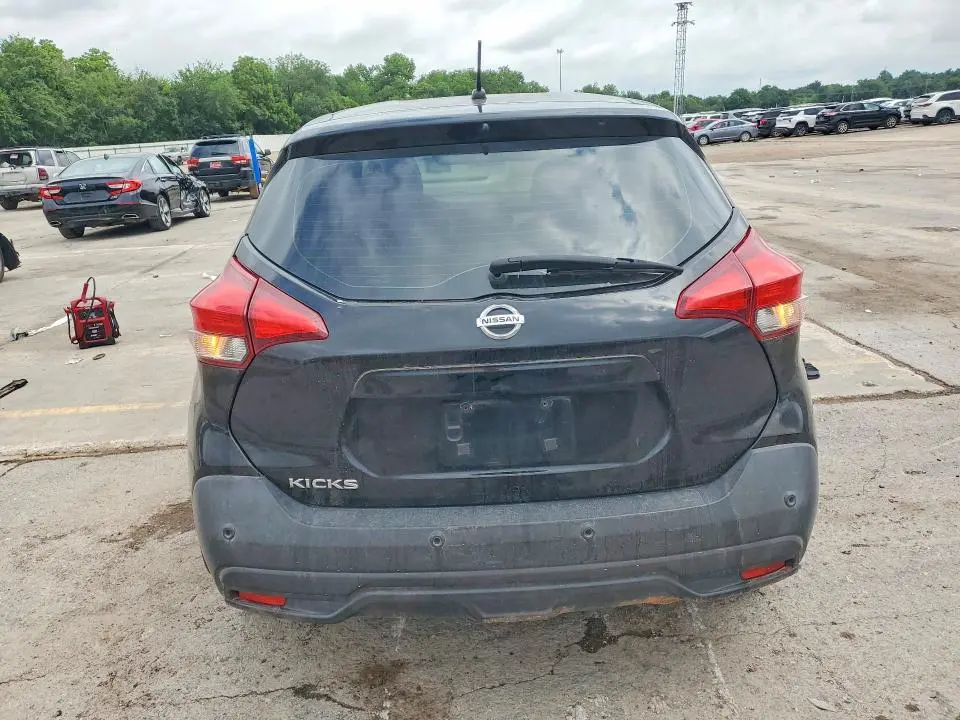 2020 NISSAN KICKS S  
