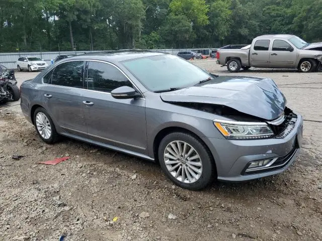 2016 VOLKSWAGEN PASSAT SE  