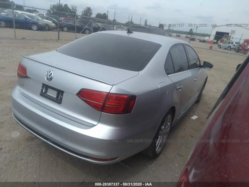 2015 VOLKSWAGEN JETTA SEDAN 2.0T GLI SE