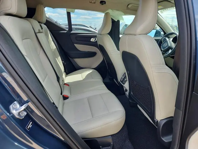 2019 VOLVO XC40 T5 INSCRIPTION  