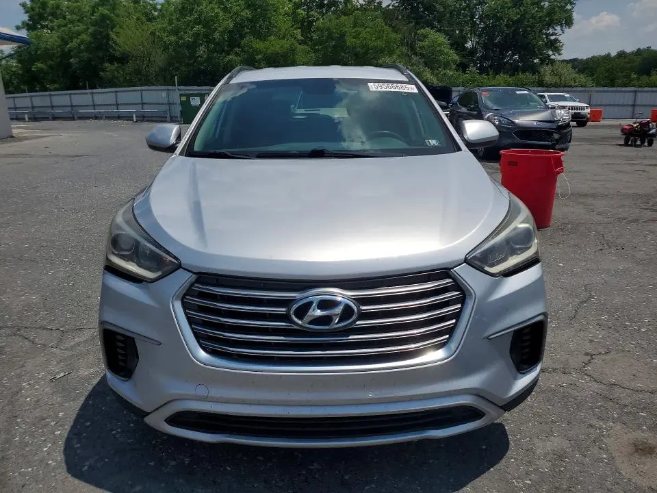 2017 HYUNDAI SANTA FE SE  