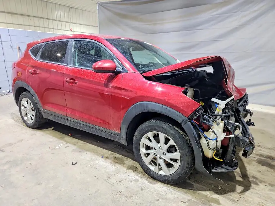 2021 HYUNDAI TUCSON SE  