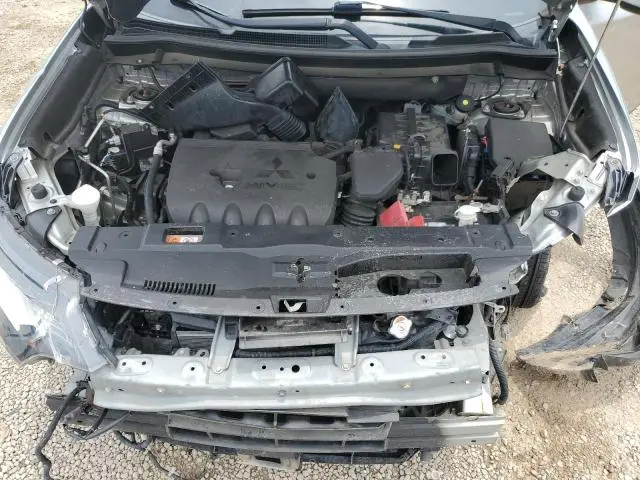 2019 MITSUBISHI OUTLANDER SE  