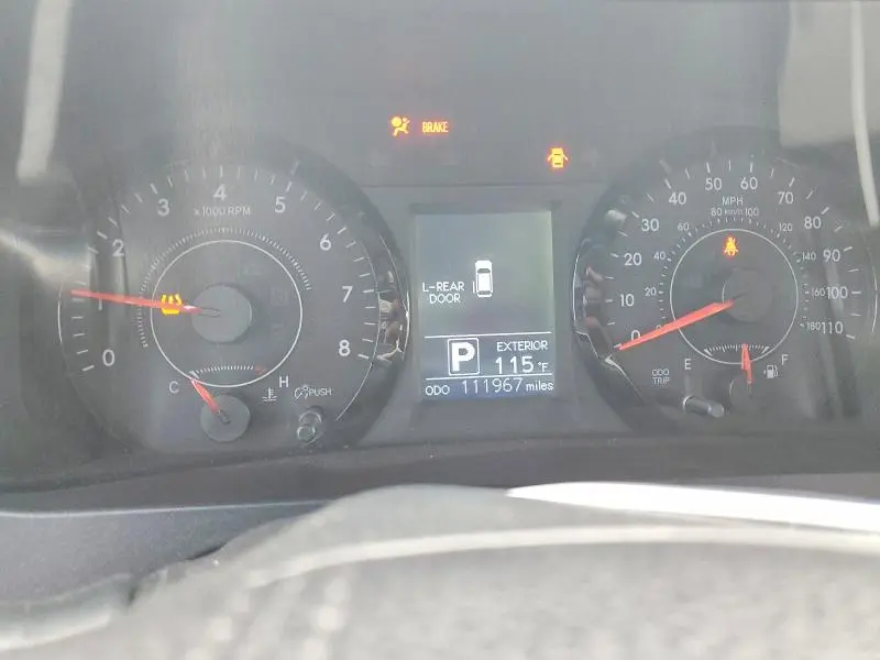 2017 TOYOTA SIENNA LE  
