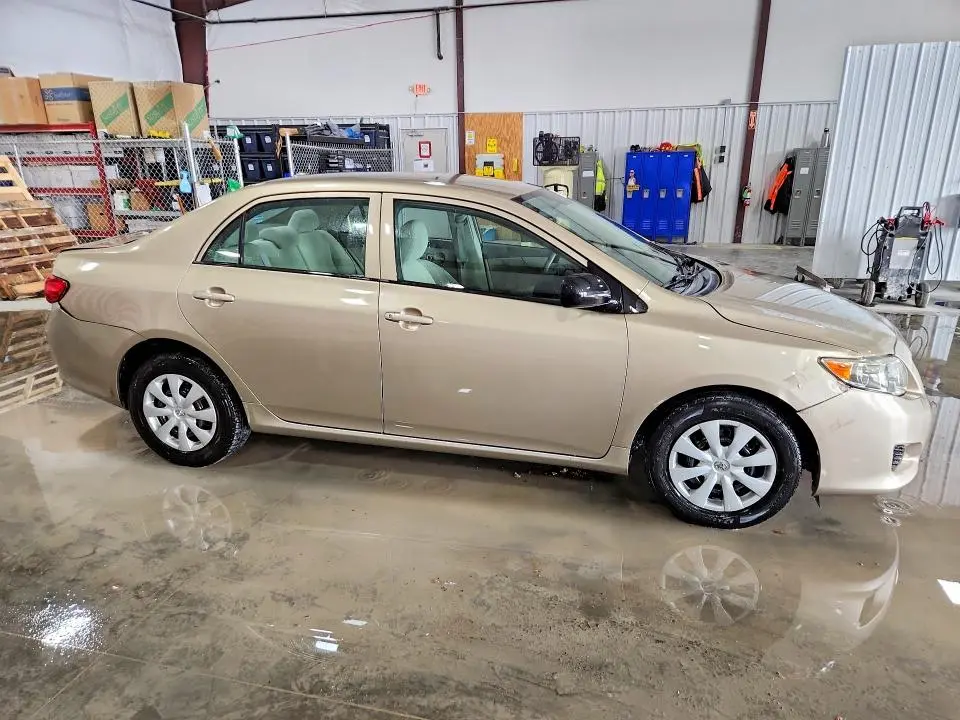 2010 TOYOTA COROLLA BASE  