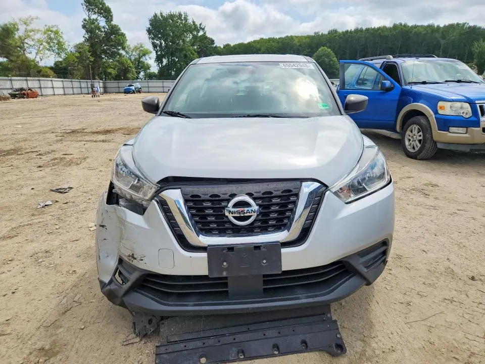 2020 NISSAN KICKS S  
