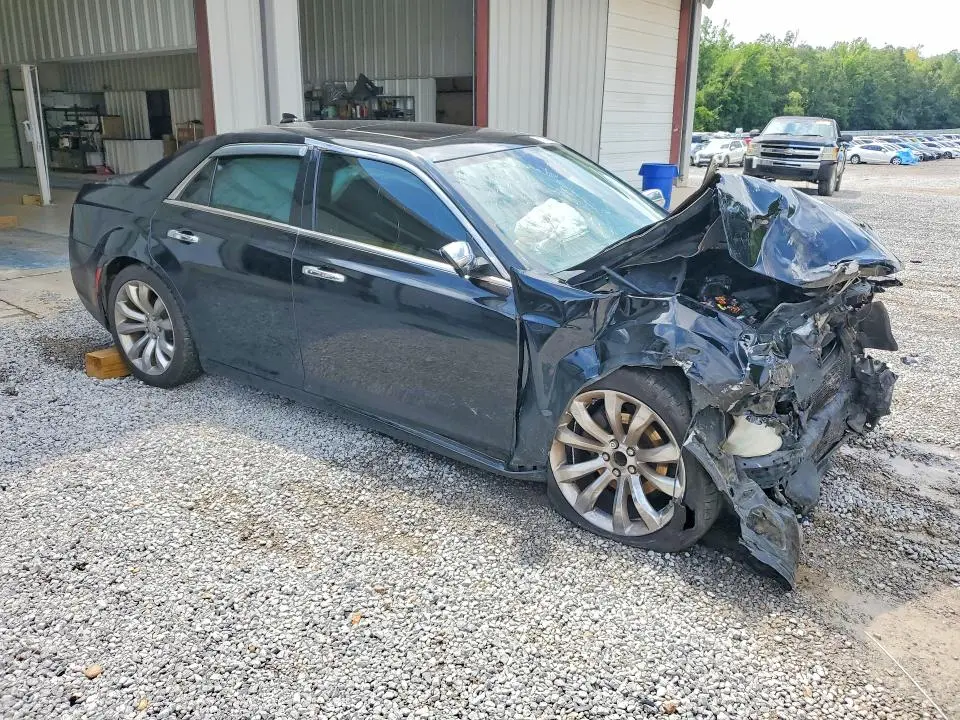 2017 CHRYSLER 300C   
