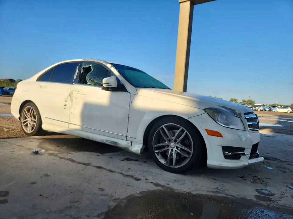 2013 MERCEDES-BENZ C 300 4MATIC  