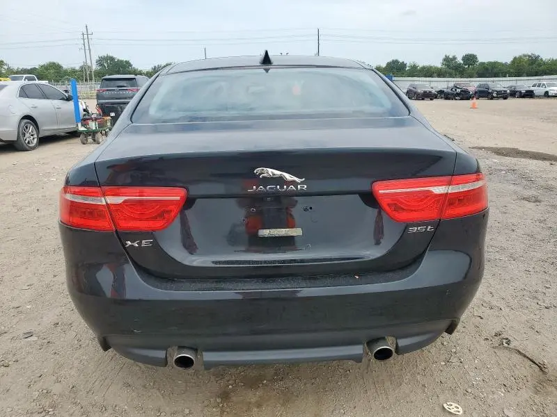 2017 JAGUAR XE PREMIUM  