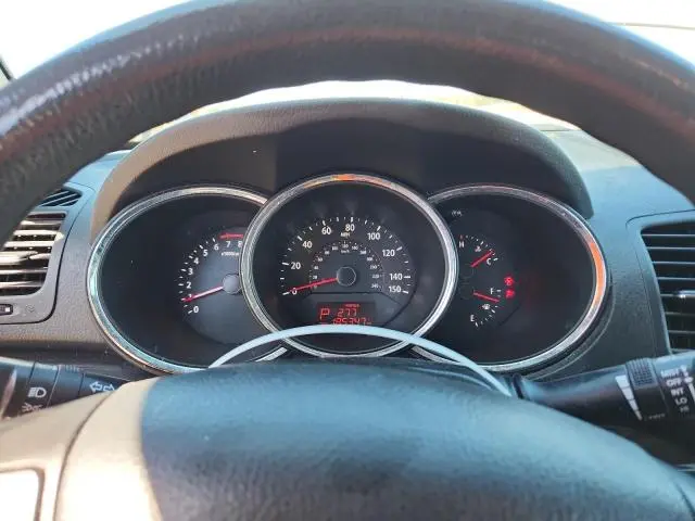 2011 KIA SORENTO LX  