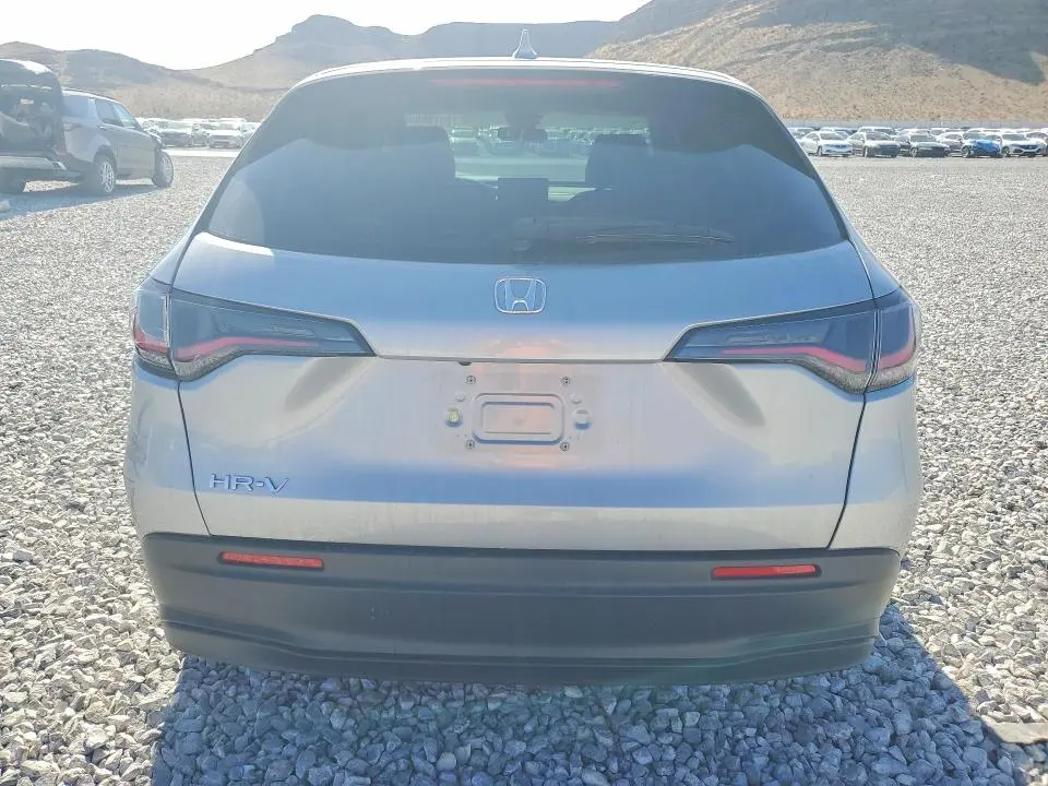 2023 HONDA HR-V LX  