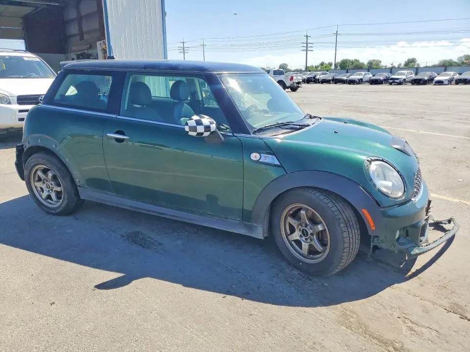 2011 MINI COOPER S  