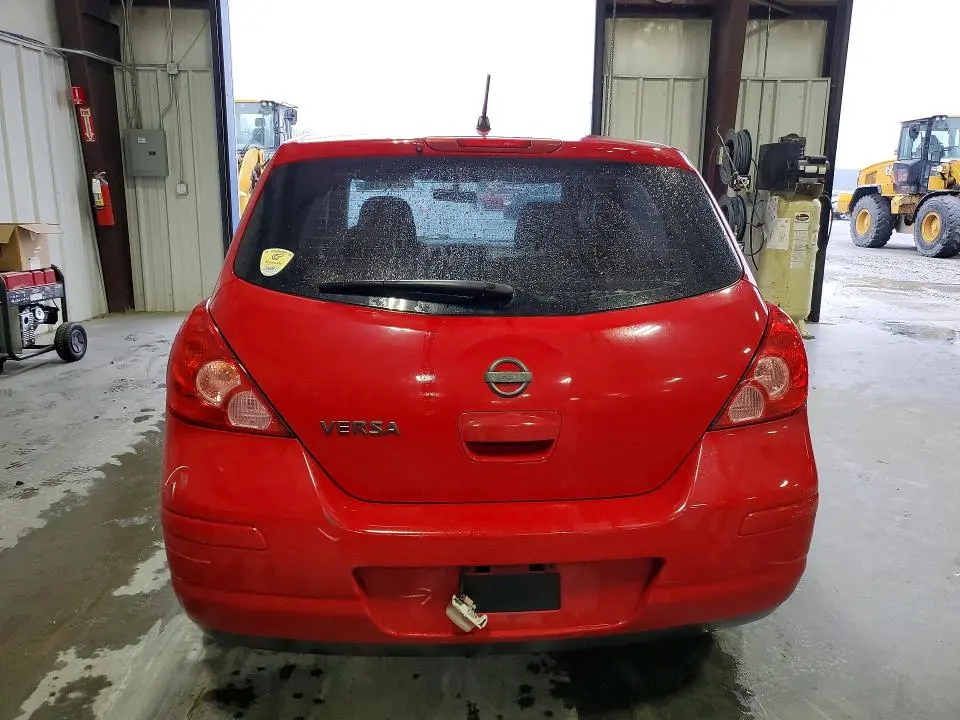 2010 NISSAN VERSA   