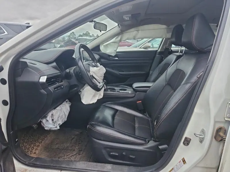 2019 NISSAN ALTIMA SR  