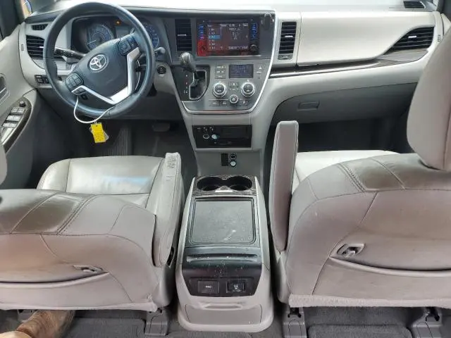 2016 TOYOTA SIENNA XLE PREMIUM 8-PASSENGER  