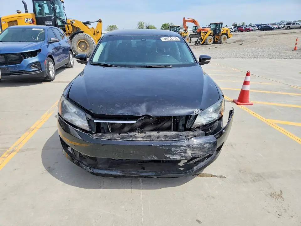 2014 VOLKSWAGEN PASSAT S  
