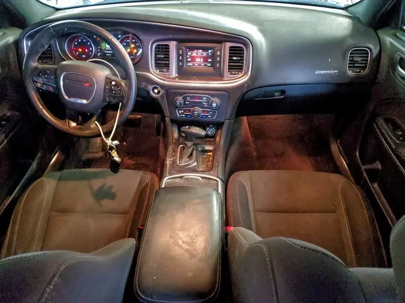 2017 DODGE CHARGER SE  